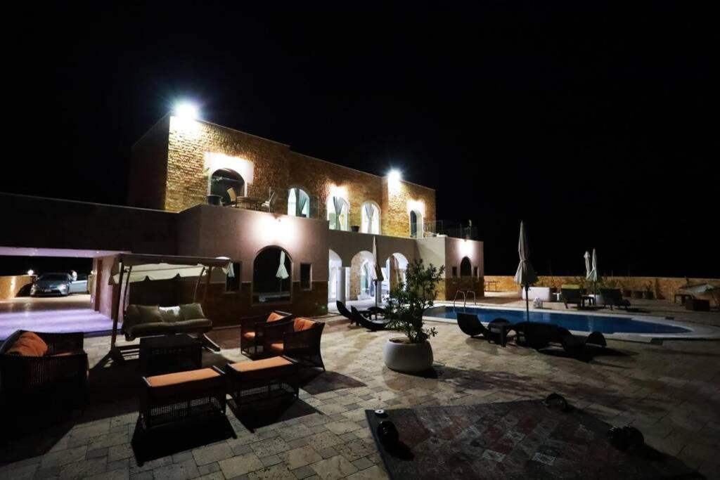 Villa Sea Breeze Sweimeh 外观 照片